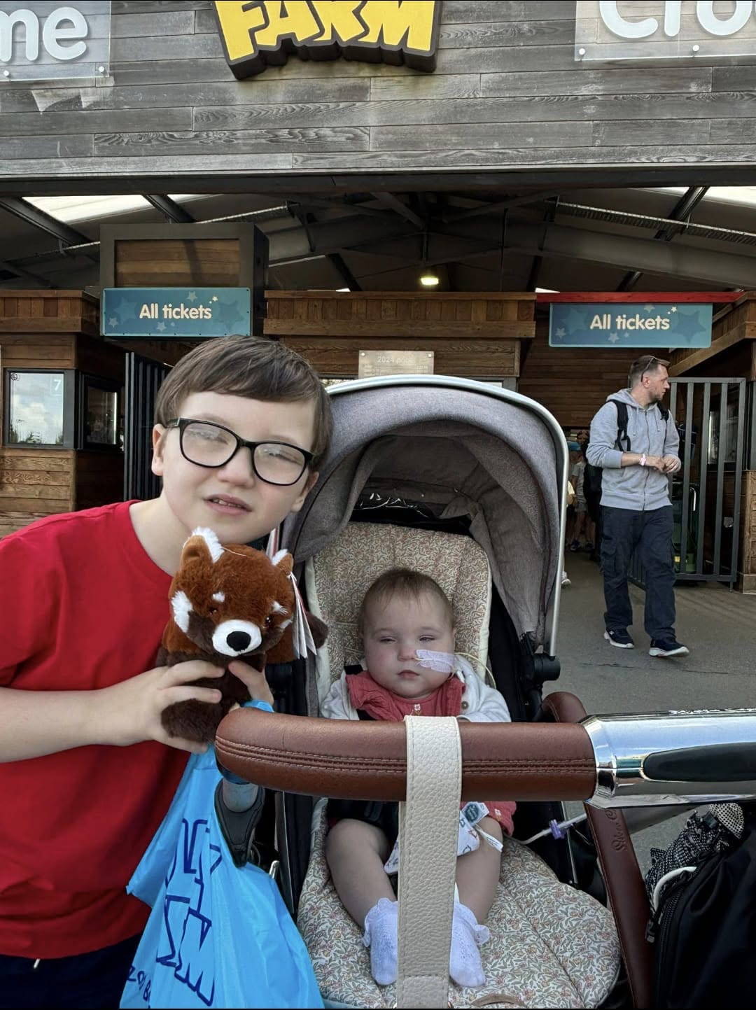 Ruby and Louie's day out at Folly Farm